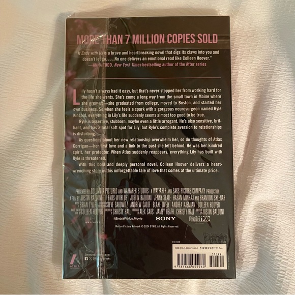 It Ends With Us Blake Lively Cover - Picture 2 of 2